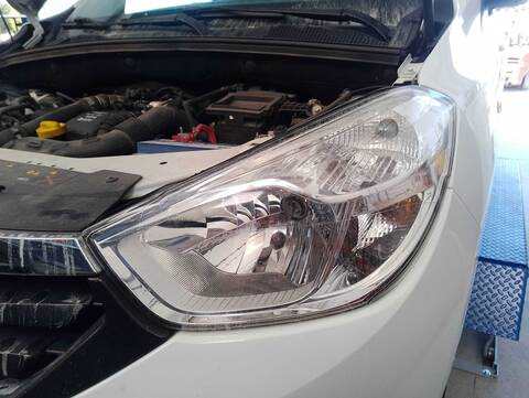 Foto 2ª: Faro Izquierdo Dacia Lodgy LAUREATE 107CV 79KW [K9K E6] (2016)