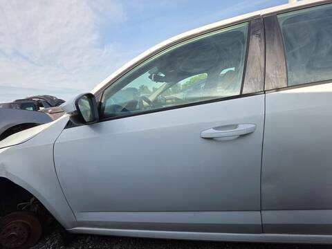Puerta Delantera Izquierda Skoda Octavia AMBITION 110CV 81KW
