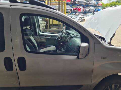 Foto 2ª: Puerta Delantera Derecha Fiat Qubo TREKKING 75CV 55KW [199A2000] (2010)