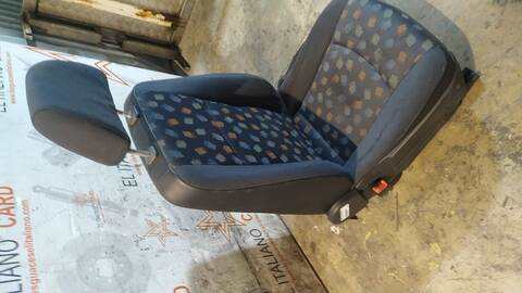Foto 4ª: Asiento Delantero Izquierdo Mercedes Vito 115 CDI LARGO 639.603) 150CV 110KW CAJA CERRADA [646982] (2004)