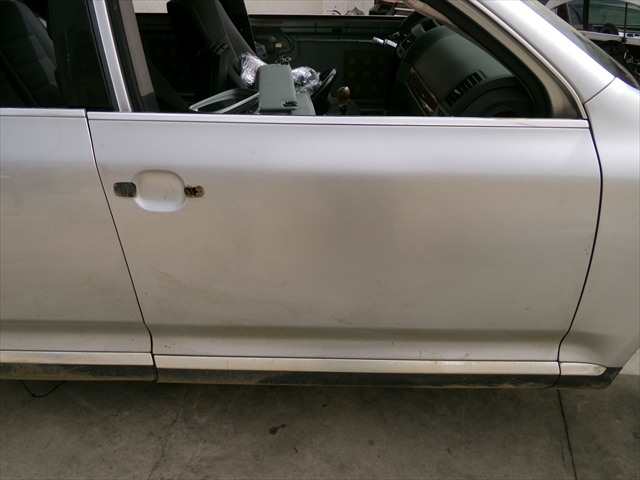 Foto 1ª: Puerta Delantera Derecha Volkswagen Touareg 2.5 TDI 2002-2010 [BAC] (2005)