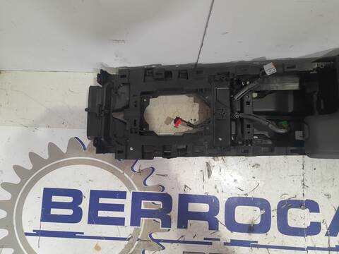 Foto 3ª: Consola Central Jaguar XE 2.0 DIESEL CAT 180CV 132KW (2014)
