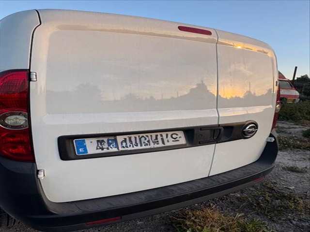 Foto 3ª: Puerta Trasera Derecha Opel Combo A13FD (2014)