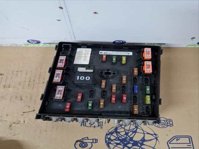 Caja Reles Fusibles Volkswagen Passat ADVANCE BERLINA 140CV 103KW