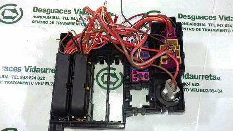Foto 2ª: Caja Reles Fusibles Audi Tt 2.0 TFSI COUPE 200CV 147KW [BWA] (2006)