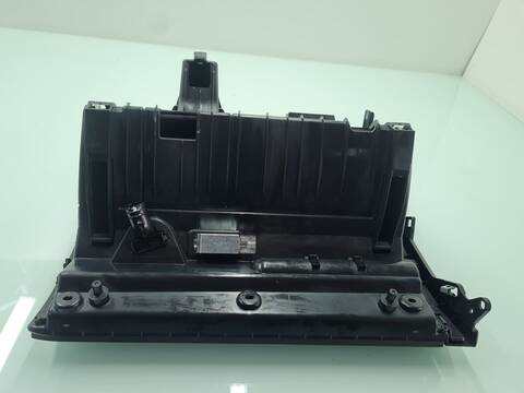 Foto 2ª: Guantera Volkswagen Touran ADVANCE BMT 150CV 110KW [DTSB] (2021)