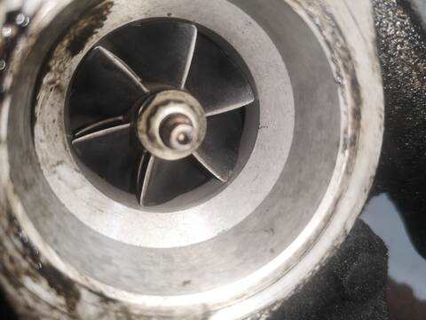 Foto 3ª: Turbocompresor Nissan Almera YD22DDT (2002)