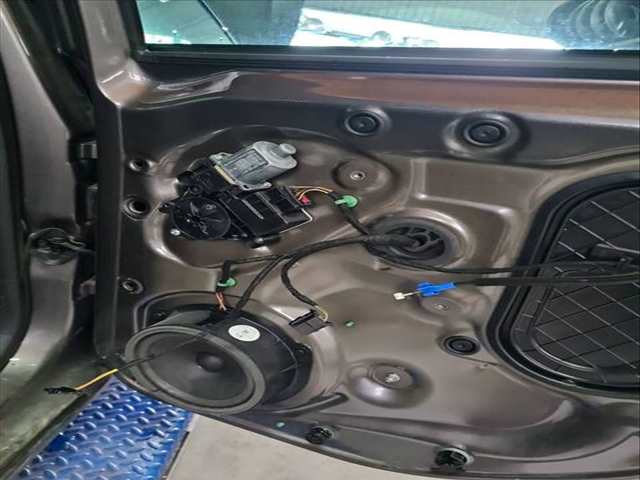 Foto 1ª: Elevalunas Manual Trasero Derecho Seat Leon 1.6 TDI 115CV 85KW [DDYA] (2017)