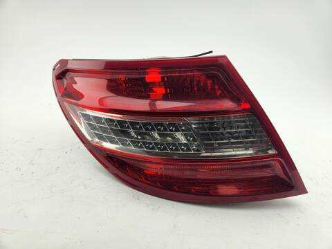 Piloto Trasero Izquierdo Mercedes Clase C 160 C 220 CDI 204.008) BERLINA 170CV 125KW