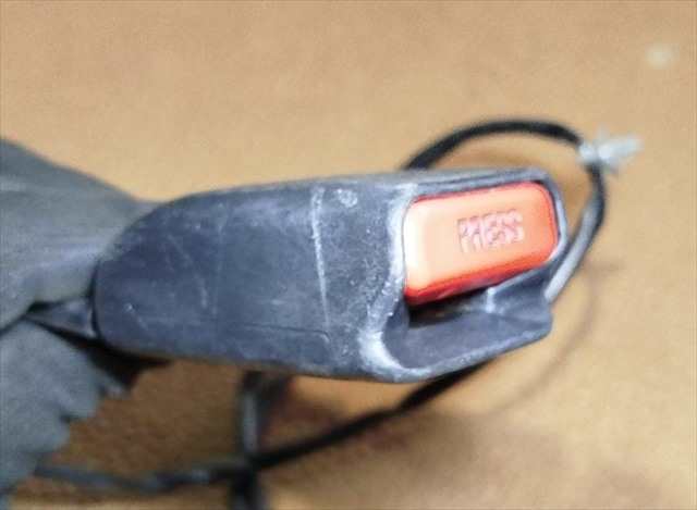 Foto 3ª: Pretensor Airbag Derecho Nissan X-Trail 2.0 D T31 [M9R] (2007)
