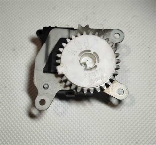 Foto 4ª: Calefacción Toyota Rav4 2.2 D-4D 3 GEN ADVANCE 4X2 [2AD] (2011)