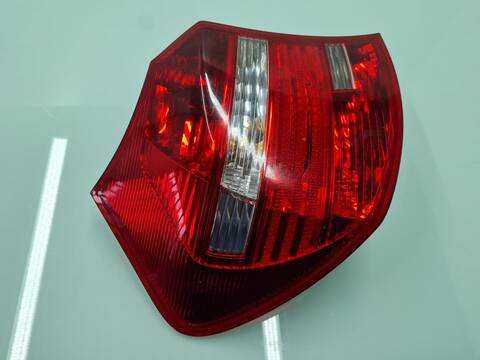 Foto 4ª: Piloto Trasero Izquierdo Bmw Serie 1 114 116D BERLINA 116CV 85KW [N47D20A] (2008)