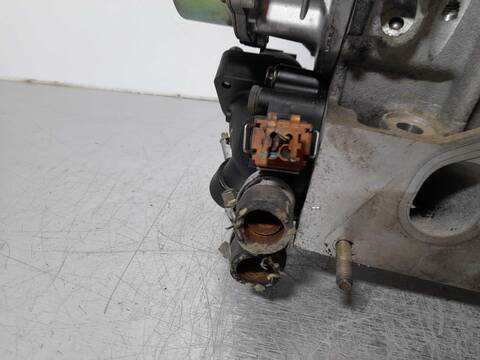 Foto 3ª: Culata Volvo S40 1.9 DIESEL CAT BERLINA 115CV 85KW [D4192T3] (2002)