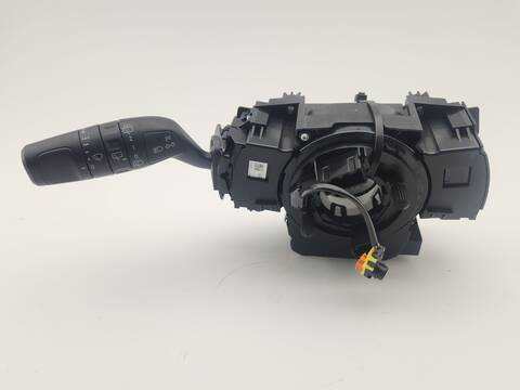 Foto 1ª: Mando Multifuncion Ford Puma 1.0 ECOBOOST MHEV 125CV 92KW [B7JA,B7JB] (2024)