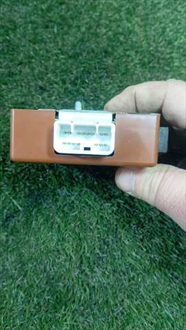 Foto 4ª: Caja Reles Fusibles Lexus LX 4.7 G 470 V8 (2002)