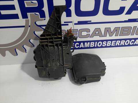 Foto 3ª: Caja Reles Fusibles Iveco Daily 2.3 DIESEL CAT 126CV 93KW FURGON (2014)