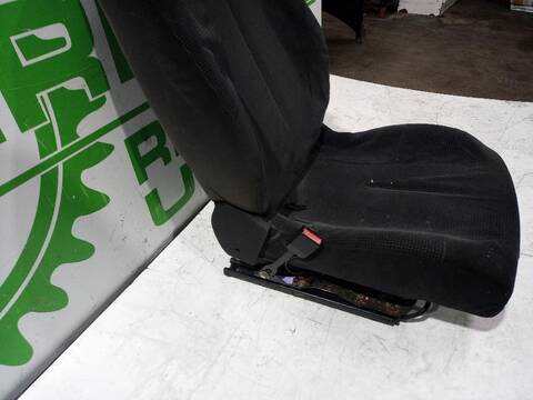 Foto 3ª: Asiento Delantero Izquierdo Citroen C4 COLLECTION 90CV [9HXDV6ATED4] (2004)