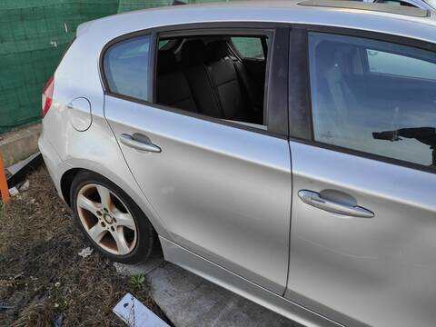 Foto 1ª: Puerta Trasera Derecha Bmw Serie 1 114 204D4 BERLINA (2005)