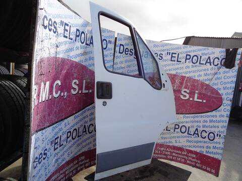 Foto 2ª: Puerta Delantera Derecha Fiat Ducato 2.3 JTD CAT 110CV 81KW CAJA CERRADA [F1AE0481C] (2004)