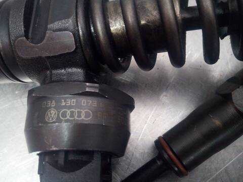 Foto 2ª: Inyectores Seat Leon 1.9 TDI 105CV 77KW (2005)