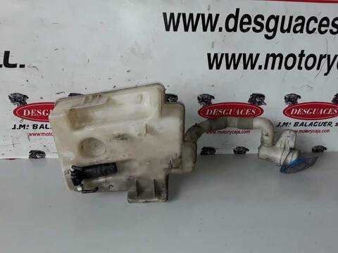 Foto 3ª: Deposito Limpiaparabrisas Volkswagen Caddy LIFE 1.9 TDI BSU) 75CV (2010)