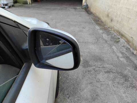 Retrovisor Derecho Ford Focus M1DD BERLINA