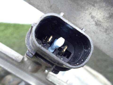 Foto 3ª: Elevalunas Eléctrico Delantero Izquierdo Isuzu N NPR - NQR 4.8 142CV 104KW [4HE1 - 4.7 D - 145 C] (2006)