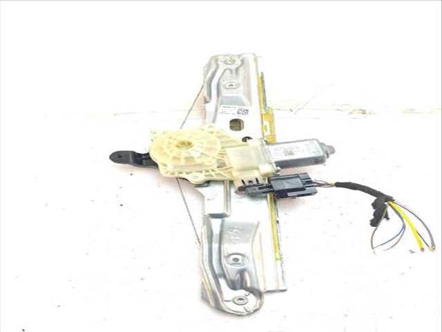 Foto 2ª: Elevalunas Manual Trasero Derecho Ford Focus 1.5 TDCI (2010)