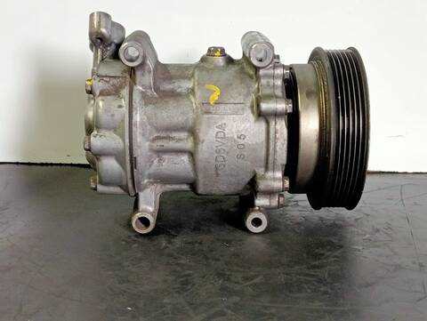 Foto 1ª: Compresor Aire Acondicionado Renault Clio AUTHENTIQUE 1 DCI DIESEL 65CV (2001)