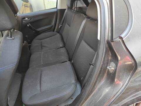Asientos Traseros Peugeot 208 YH01