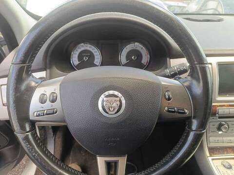 Volante Jaguar XF 3.0 V6 DIESEL LUXURY 211CV 155KW