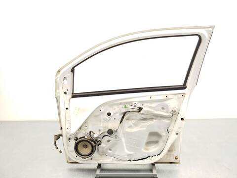 Foto 4ª: Puerta Delantera Derecha Toyota Aygo 1.0 KGB40) 69CV 51KW [1KR-FE] (2017)