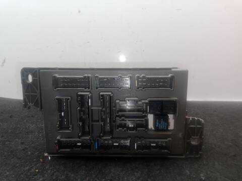 Foto 2ª: Caja Reles Fusibles Mini Mini ONE 90CV 66KW [W10B16A] (2006)