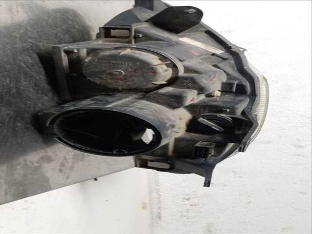 Foto 4ª: Faro Derecho Citroen C8 2.2 HDI SX 128CV 94KW [4HW] (2005)