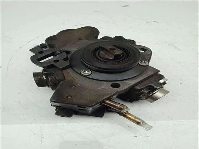 Foto 3ª: Bomba Inyeccion Opel Astra 1.3 16V CDTI 95CV 70KW [A13DTE] (2011)