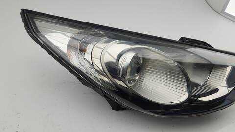 Foto 3ª: Faro Derecho Hyundai ix35 1.7 CRDI 116CV 85KW (2012)