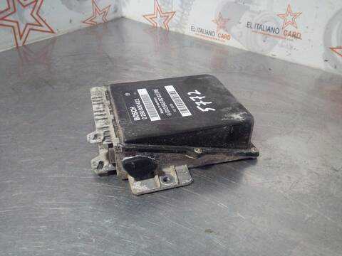 Foto 2ª: Centralita Motor ECU Mercedes Clase E 180 E-24 300 124.031) BERLINA 220CV 162KW [M104981] (1992)