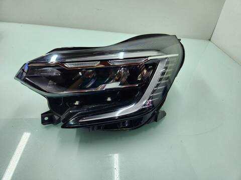 Faro Izquierdo Renault Captur TECHNO 140CV 103KW