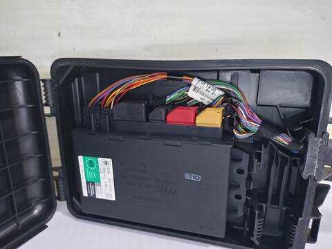 Foto 3ª: Centralita Motor ECU Audi A6 2.5 TDI QUATTRO AVANT 180CV 132KW [BAU] (2001)