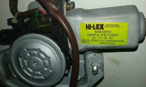 Foto 2ª: Elevalunas Eléctrico Delantero Derecho Kia Carens 2.0 TD CAT 113CV 83KW [D4EA] (2005)