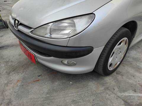 Foto 2ª: Paragolpes Delantero Peugeot 206 NFZ (2000)