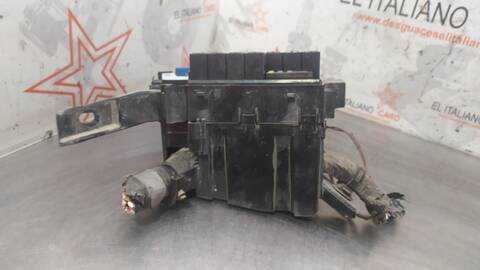 Foto 3ª: Caja Reles Fusibles Suzuki SX4 TAKUMI 135CV 99KW [D20AA] (2013)