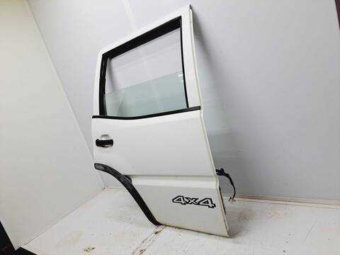 Foto 3ª: Puerta Trasera Derecha Nissan Terrano AVENTURA 125CV 92KW [TD27TI] (2001)