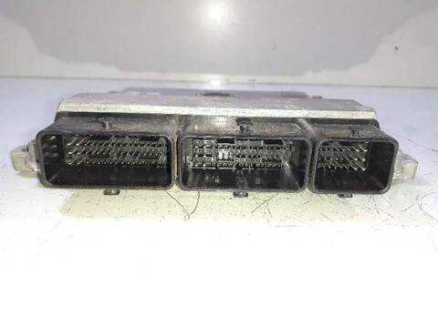 Foto 3ª: Centralita Motor ECU Renault Captur INTENS 90CV 66KW [H4BB4] (2014)