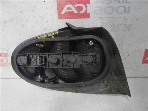 Foto 2ª: Piloto Trasero Derecho Renault Megane 1.9 DCI BA05 BA1F) 102CV 75KW I BA0/1_) [D/ F9Q K7] (2002)