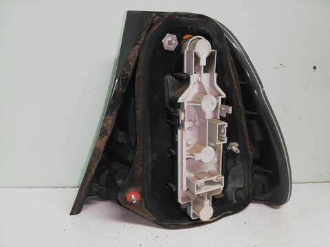 Foto 3ª: Piloto Trasero Izquierdo Bmw Serie 3 315 204D4 (2002)