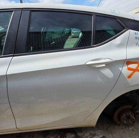 Puerta Trasera Izquierda Opel Astra DYNAMIC START/STOP 105CV 77KW