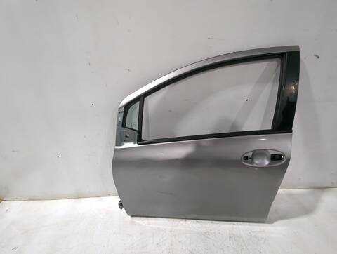 Foto 3ª: Puerta Delantera Izquierda Toyota Yaris 1.33 VVT-I NSP90_) 100CV 74KW [1NR-FE] (2009)