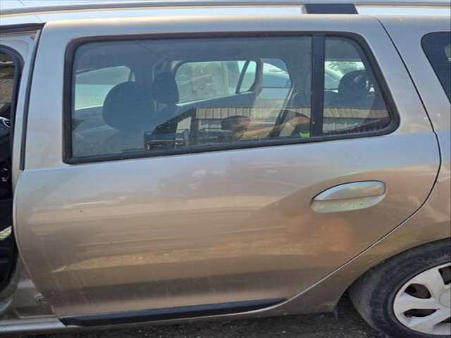 Puerta Trasera Izquierda Dacia Logan COMFORT 90CV 66KW