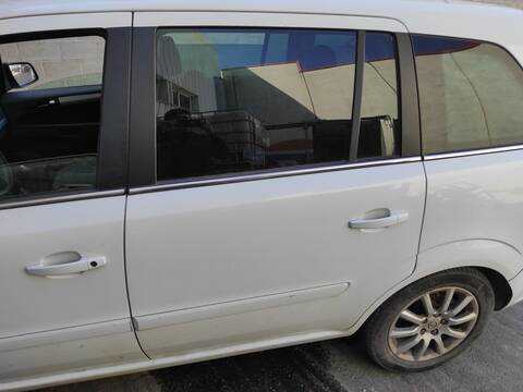Puerta Trasera Izquierda Opel Zafira Z17DTR